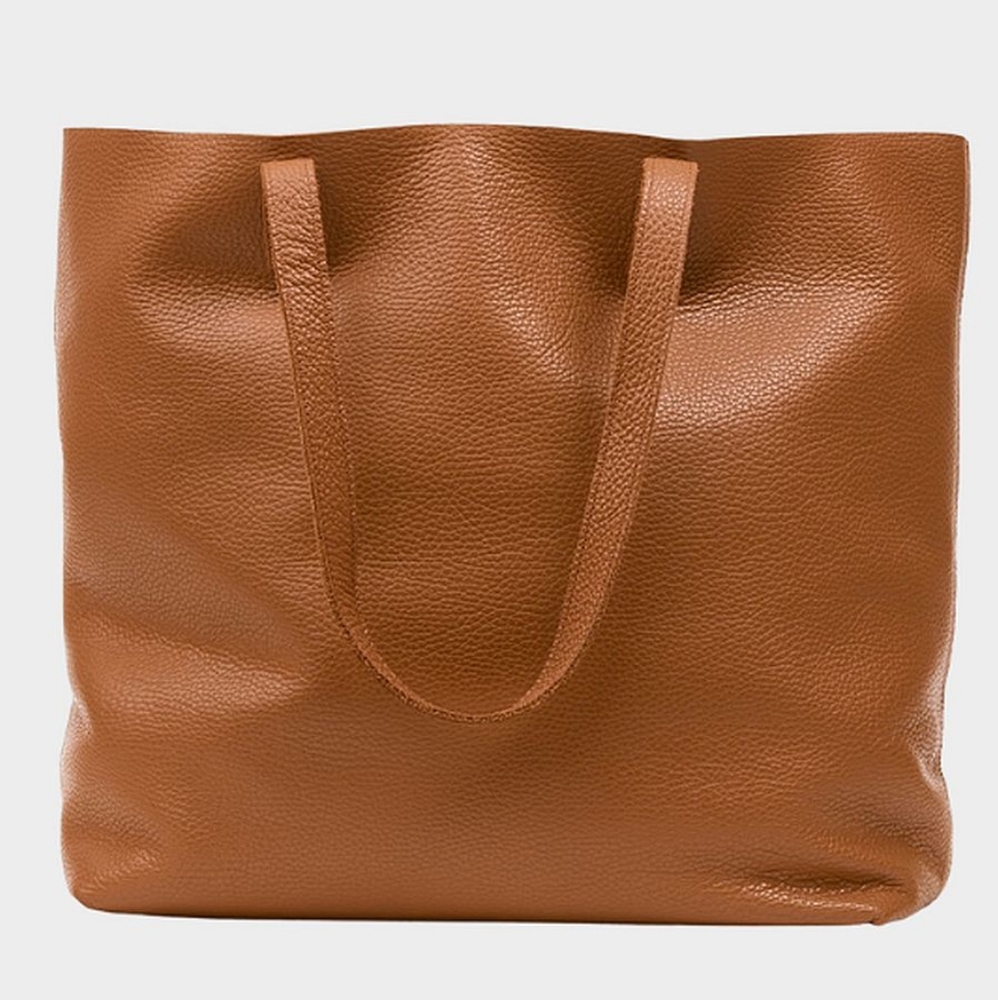 Cuyana Classic leather tote